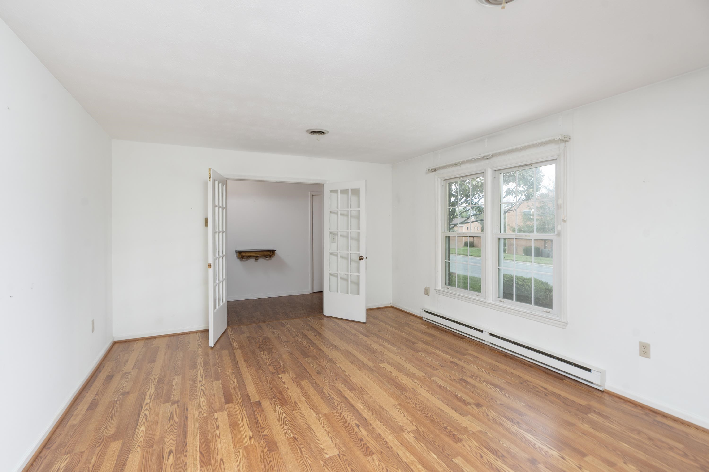 56 IDLEWOOD BLVD, STAUNTON, Virginia 24401, 4 Bedrooms Bedrooms, ,2 BathroomsBathrooms,Residential,56 IDLEWOOD BLVD,676153 MLS # 676153