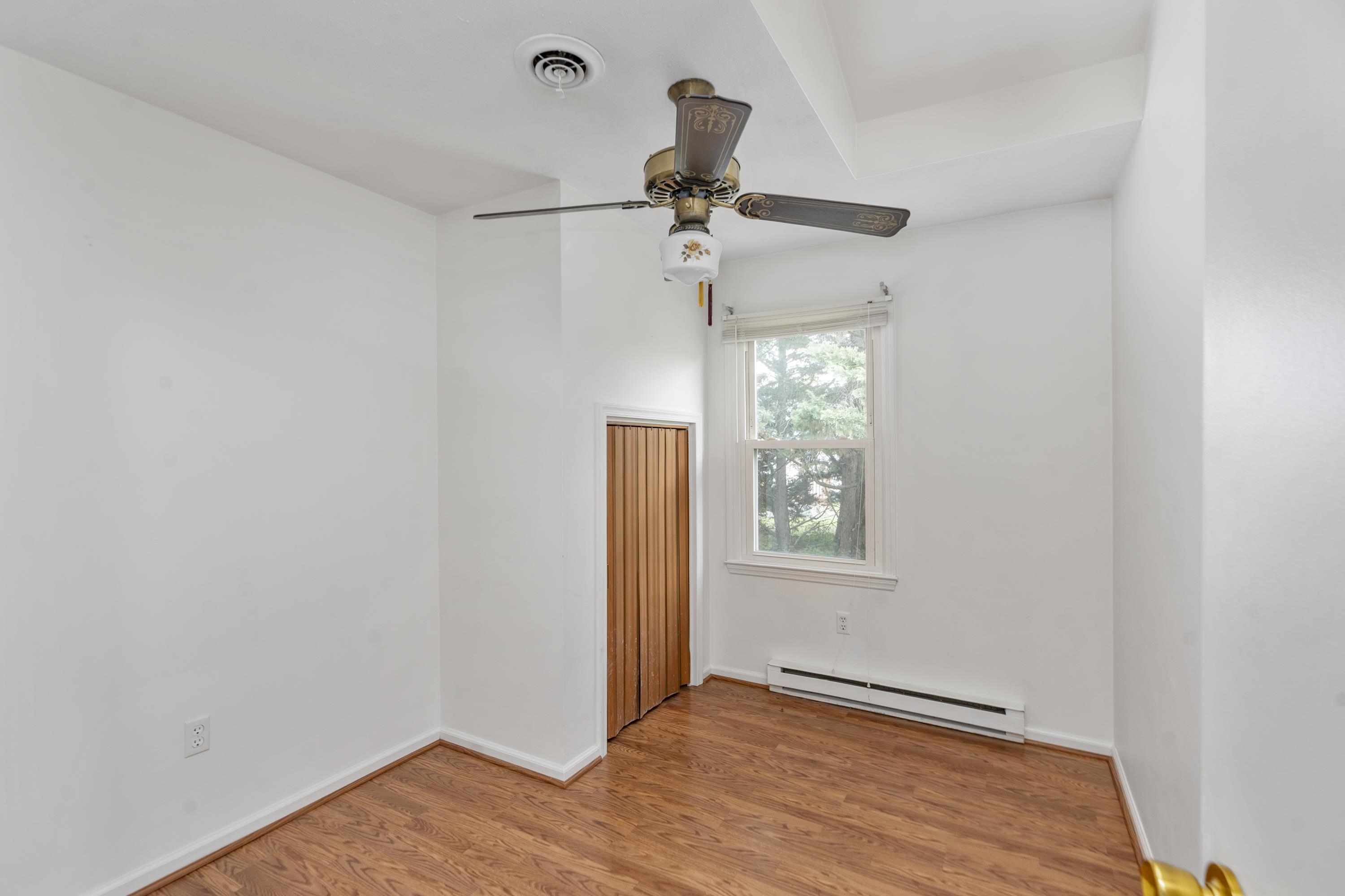 56 IDLEWOOD BLVD, STAUNTON, Virginia 24401, 4 Bedrooms Bedrooms, ,2 BathroomsBathrooms,Residential,56 IDLEWOOD BLVD,676153 MLS # 676153