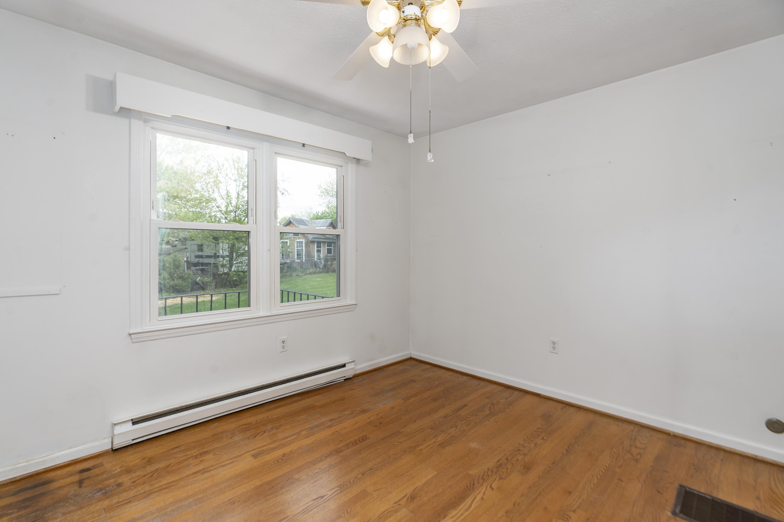 56 IDLEWOOD BLVD, STAUNTON, Virginia 24401, 4 Bedrooms Bedrooms, ,2 BathroomsBathrooms,Residential,56 IDLEWOOD BLVD,676153 MLS # 676153