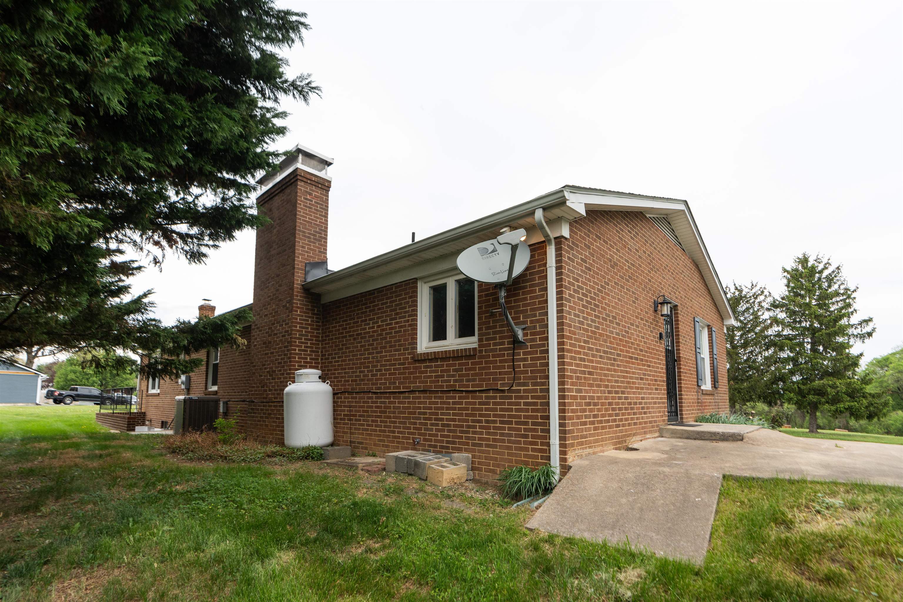 56 IDLEWOOD BLVD, STAUNTON, Virginia 24401, 4 Bedrooms Bedrooms, ,2 BathroomsBathrooms,Residential,56 IDLEWOOD BLVD,676153 MLS # 676153