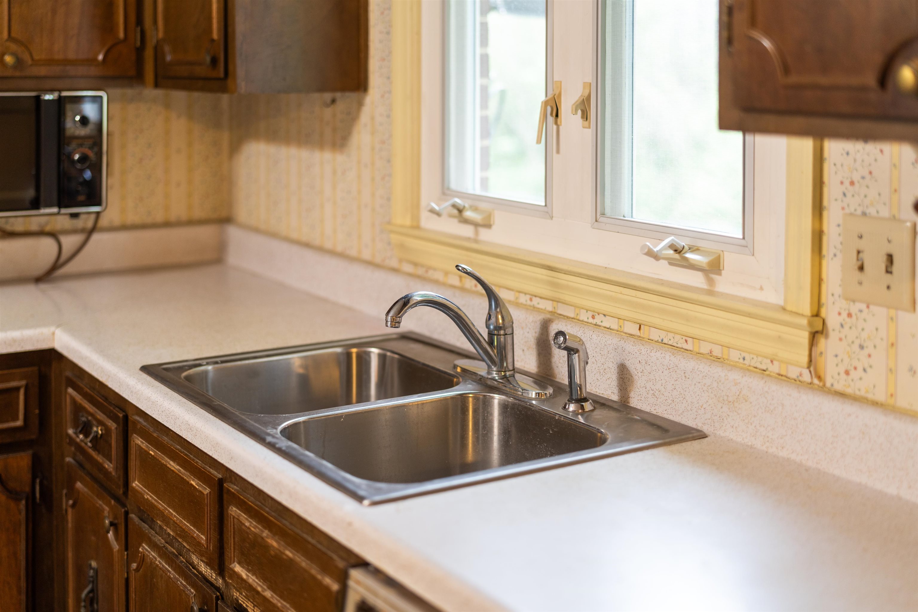 56 IDLEWOOD BLVD, STAUNTON, Virginia 24401, 4 Bedrooms Bedrooms, ,2 BathroomsBathrooms,Residential,56 IDLEWOOD BLVD,676153 MLS # 676153