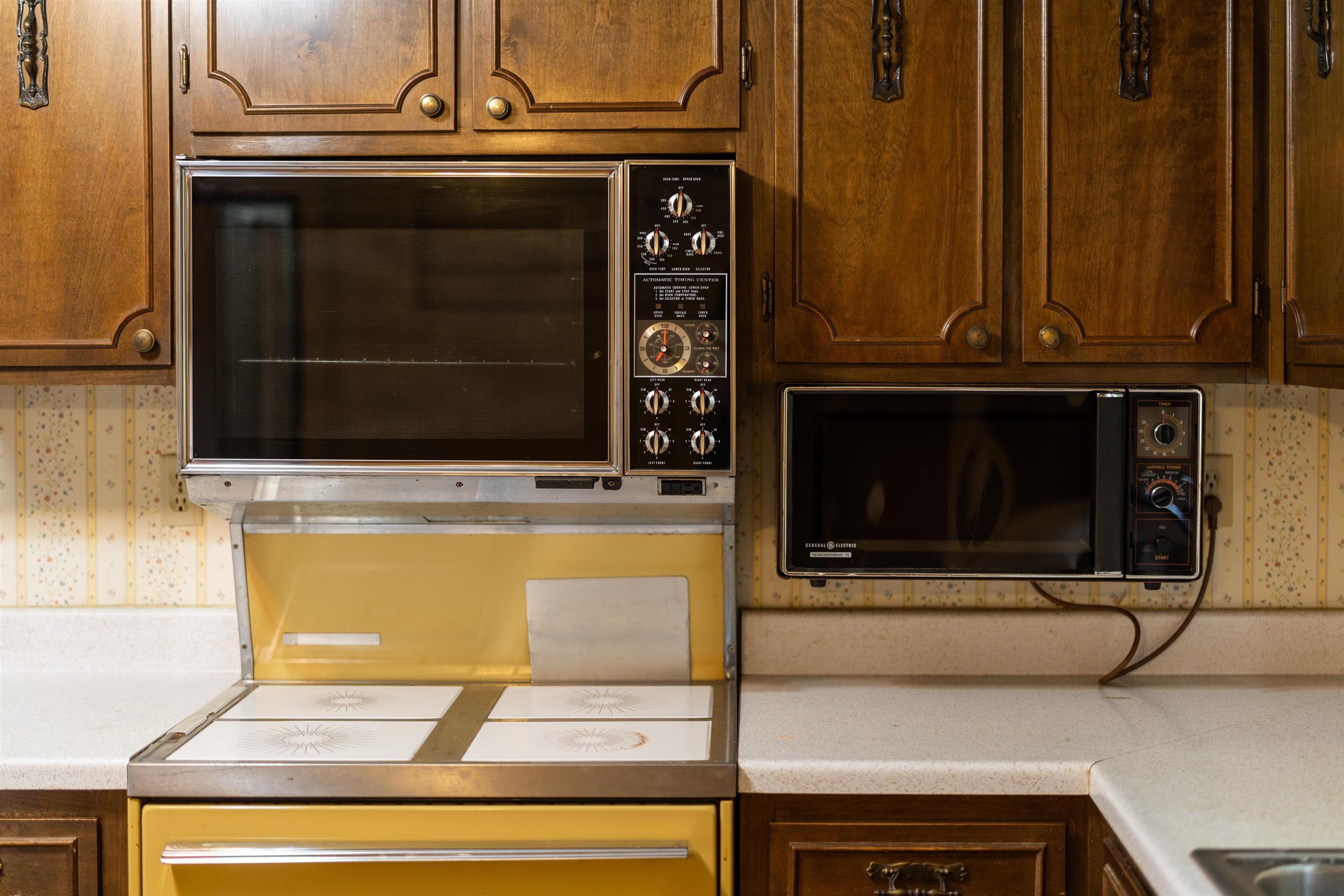 56 IDLEWOOD BLVD, STAUNTON, Virginia 24401, 4 Bedrooms Bedrooms, ,2 BathroomsBathrooms,Residential,56 IDLEWOOD BLVD,676153 MLS # 676153