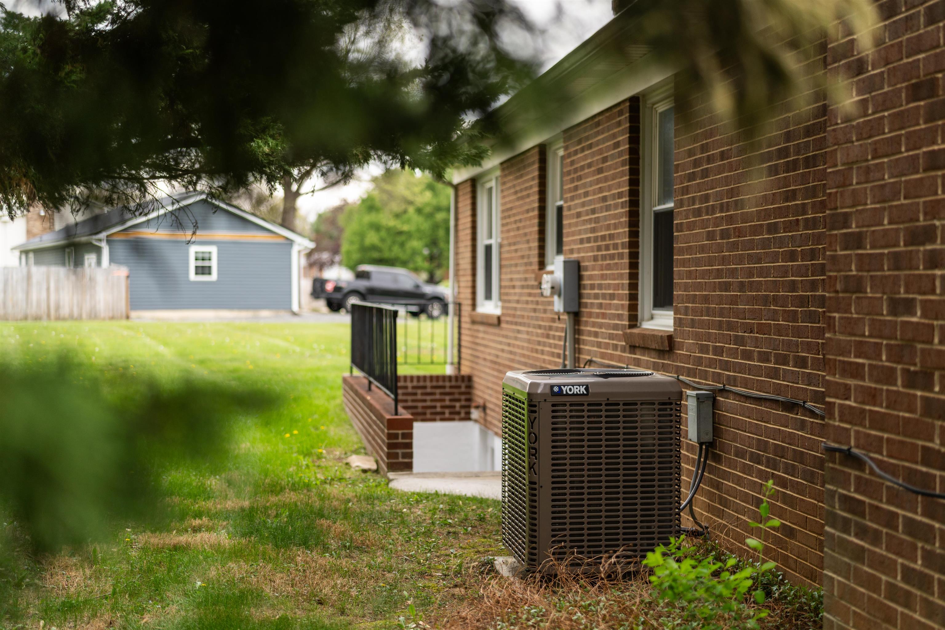 56 IDLEWOOD BLVD, STAUNTON, Virginia 24401, 4 Bedrooms Bedrooms, ,2 BathroomsBathrooms,Residential,56 IDLEWOOD BLVD,676153 MLS # 676153