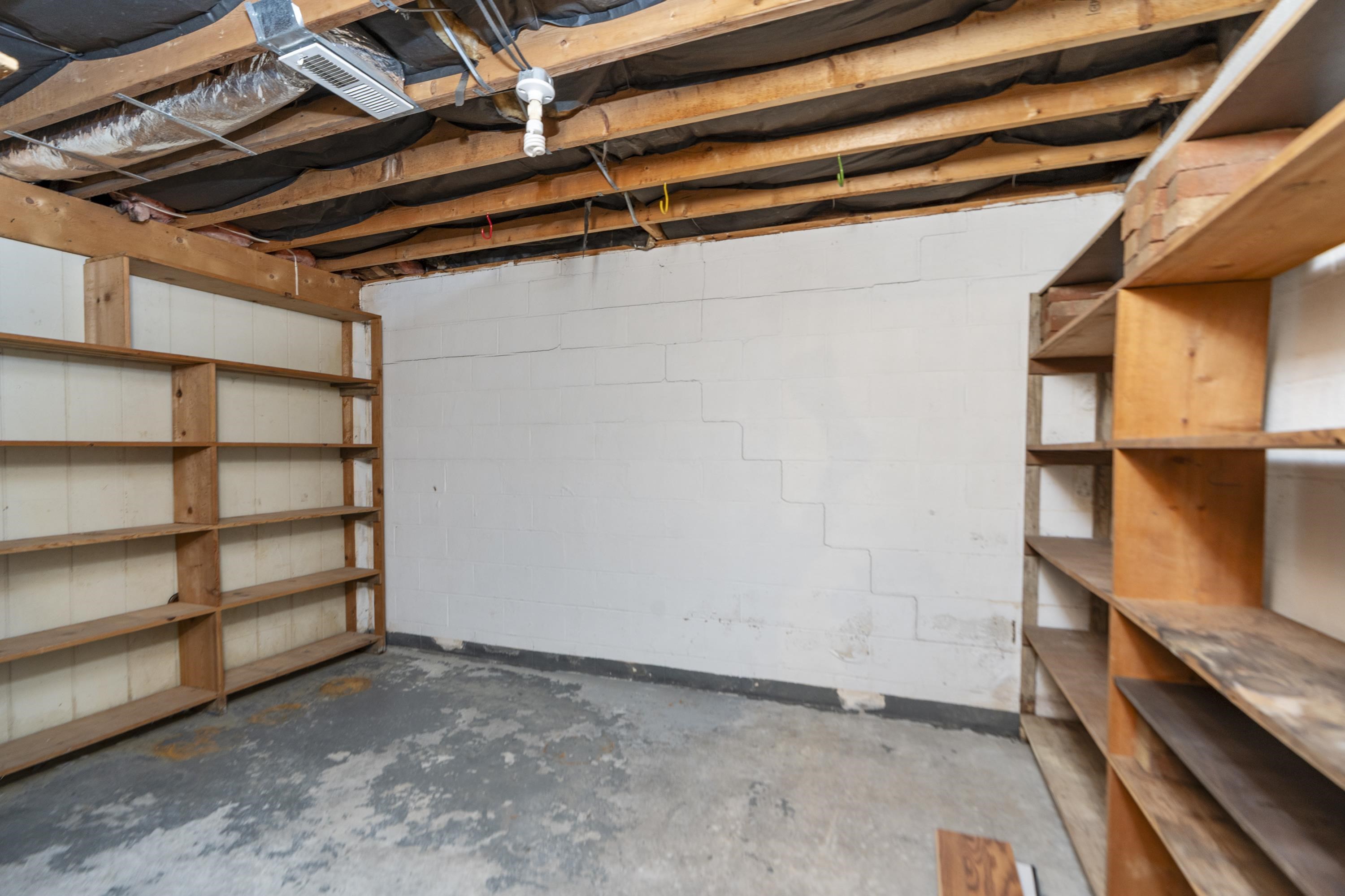 56 IDLEWOOD BLVD, STAUNTON, Virginia 24401, 4 Bedrooms Bedrooms, ,2 BathroomsBathrooms,Residential,56 IDLEWOOD BLVD,676153 MLS # 676153