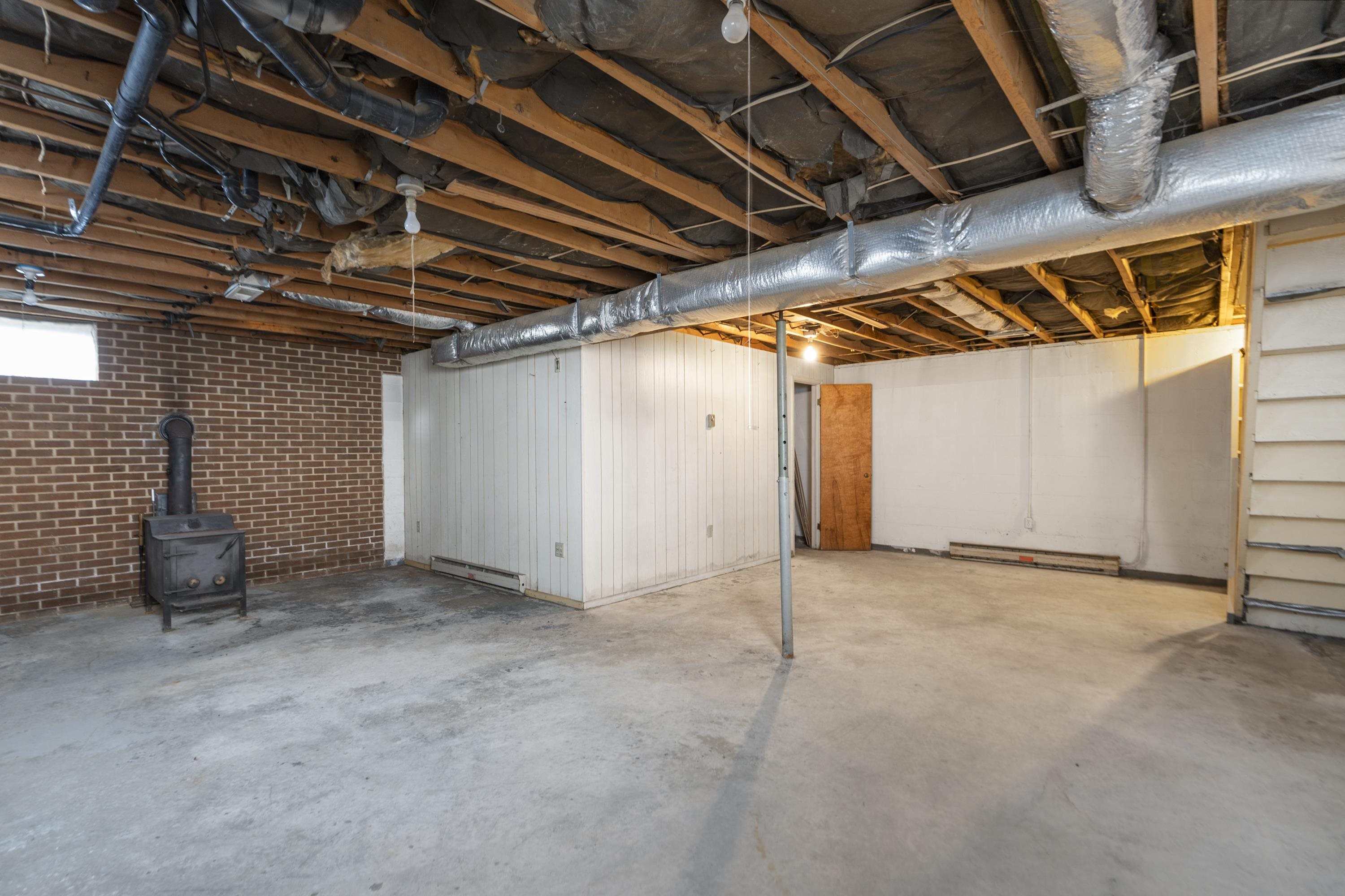 56 IDLEWOOD BLVD, STAUNTON, Virginia 24401, 4 Bedrooms Bedrooms, ,2 BathroomsBathrooms,Residential,56 IDLEWOOD BLVD,676153 MLS # 676153