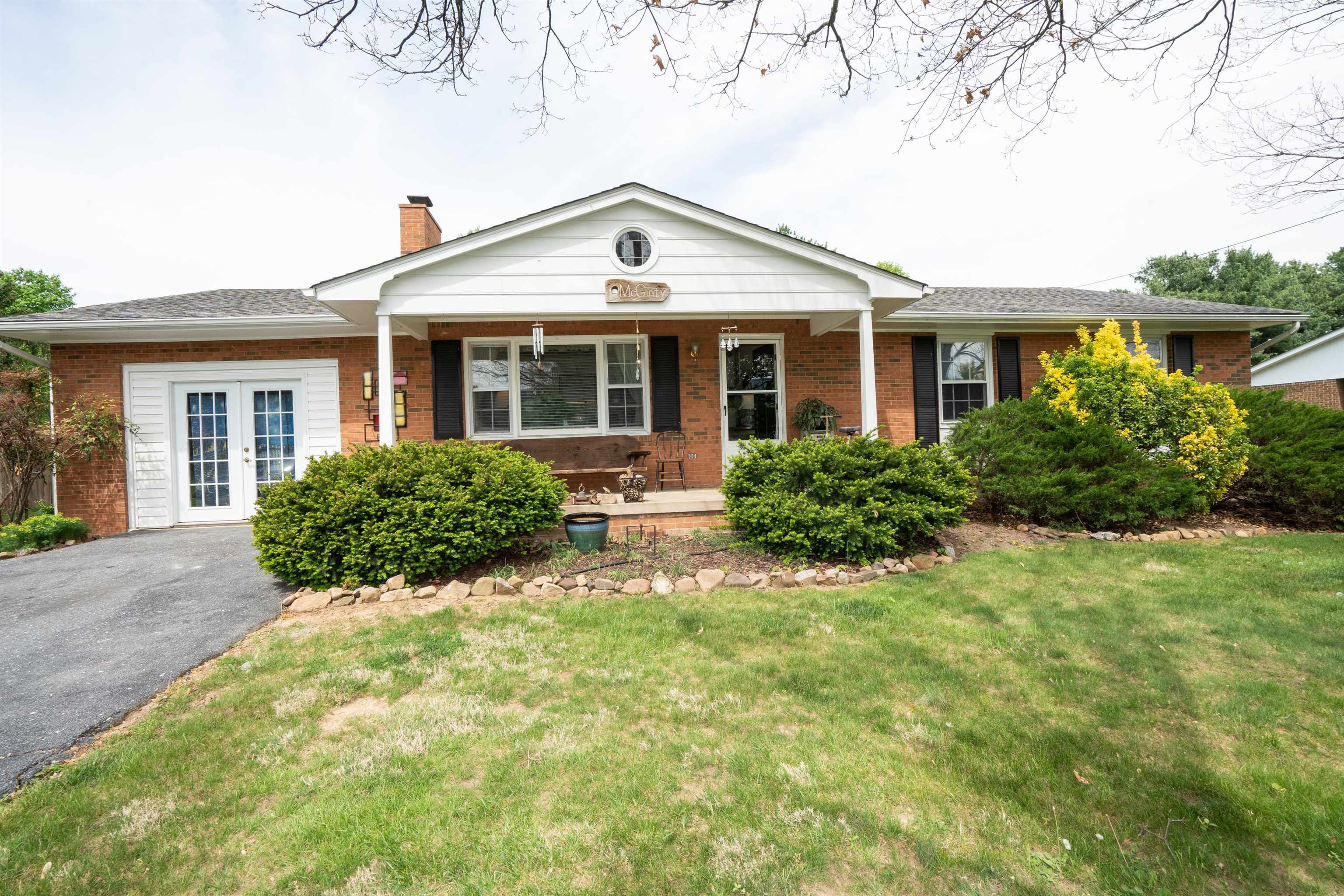 9839 MASSANUTTEN AVE, NEW MARKET, Virginia 22844, 4 Bedrooms Bedrooms, ,2 BathroomsBathrooms,Residential,9839 MASSANUTTEN AVE,676154 MLS # 676154