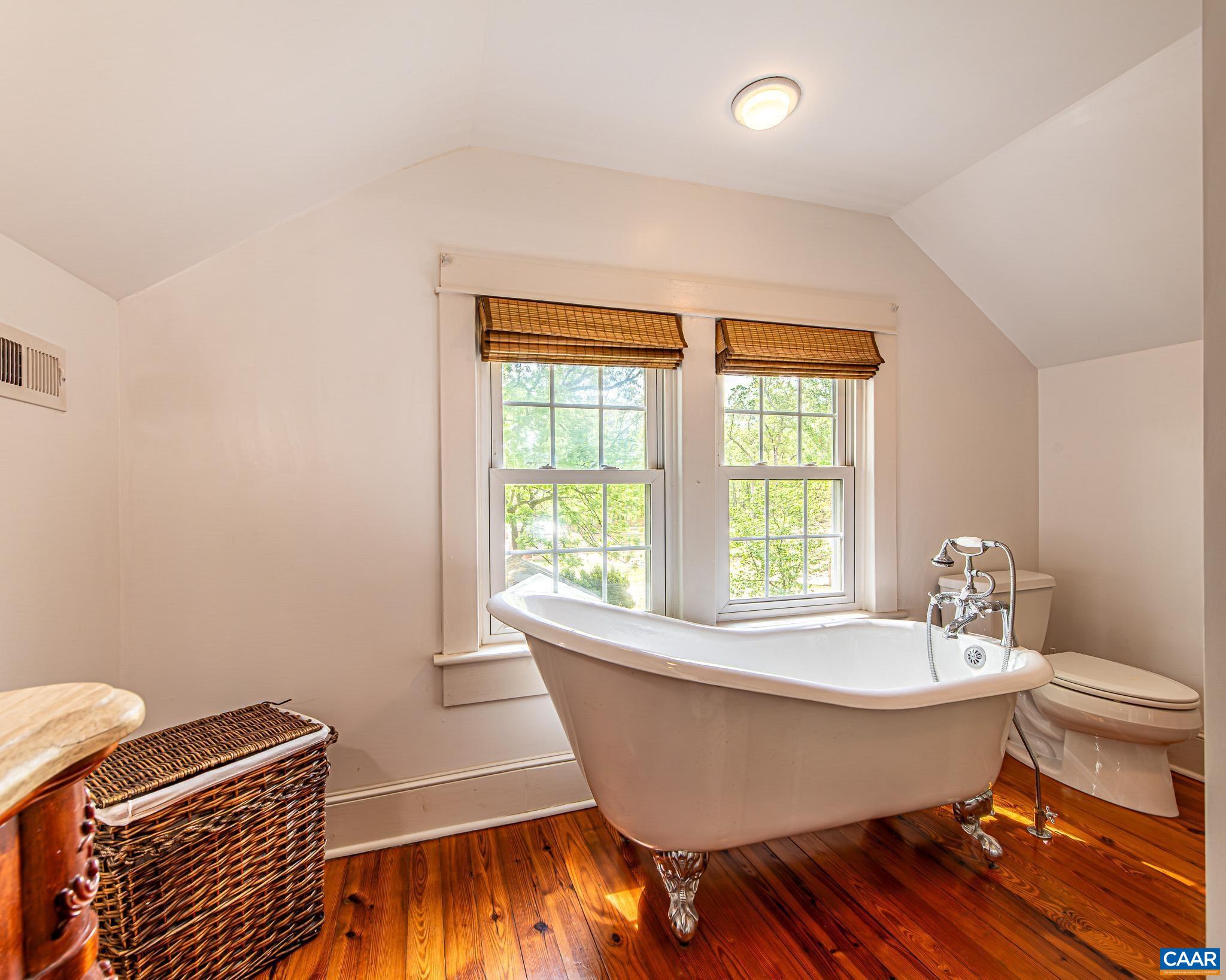 12500 SHANNON HILL RD, LOUISA, Virginia 23093, 3 Bedrooms Bedrooms, ,2 BathroomsBathrooms,Residential,12500 SHANNON HILL RD,676155 MLS # 676155