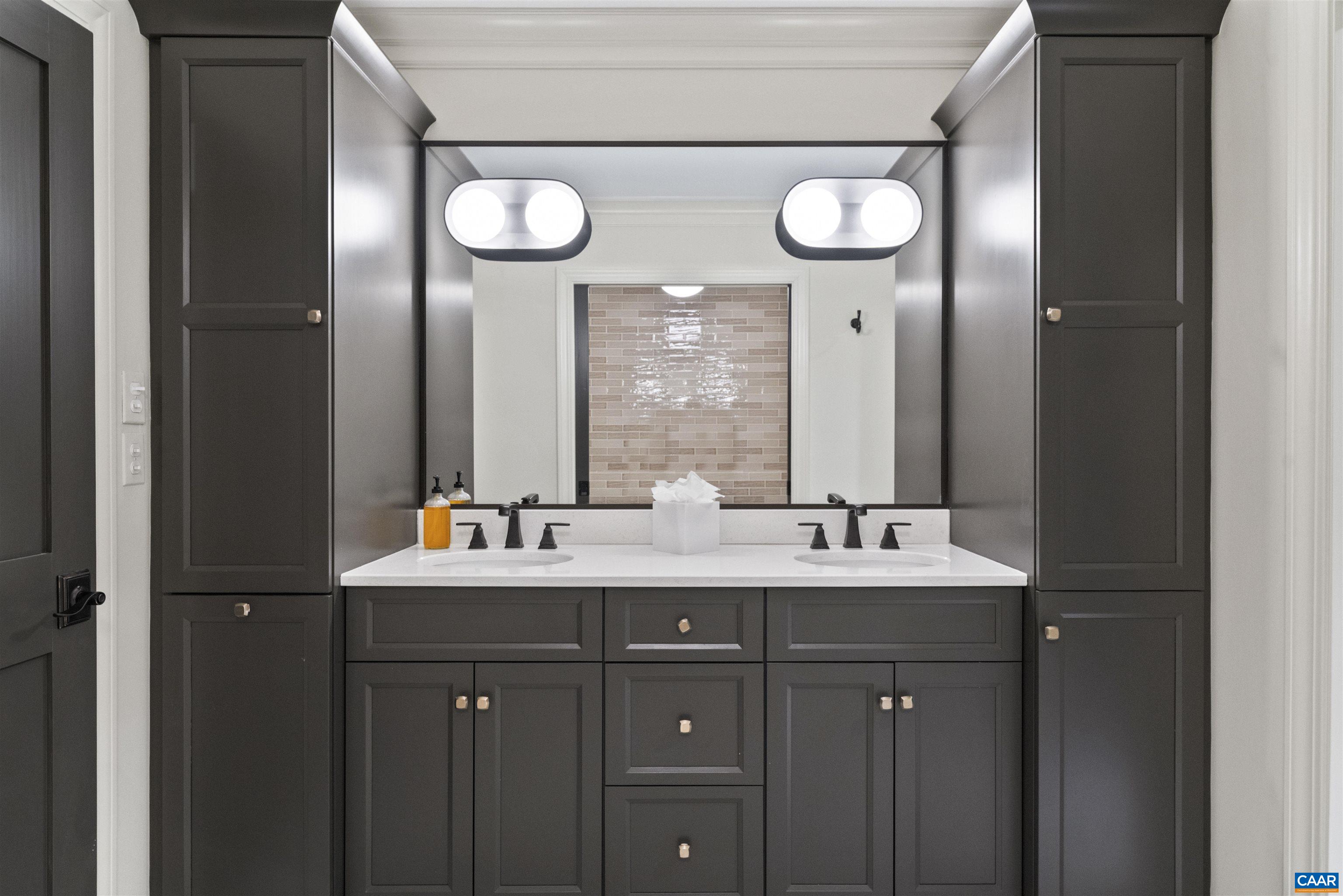 218 W WATER ST, CHARLOTTESVILLE, Virginia 22902, 2 Bedrooms Bedrooms, ,2 BathroomsBathrooms,Residential,218 W WATER ST,676162 MLS # 676162