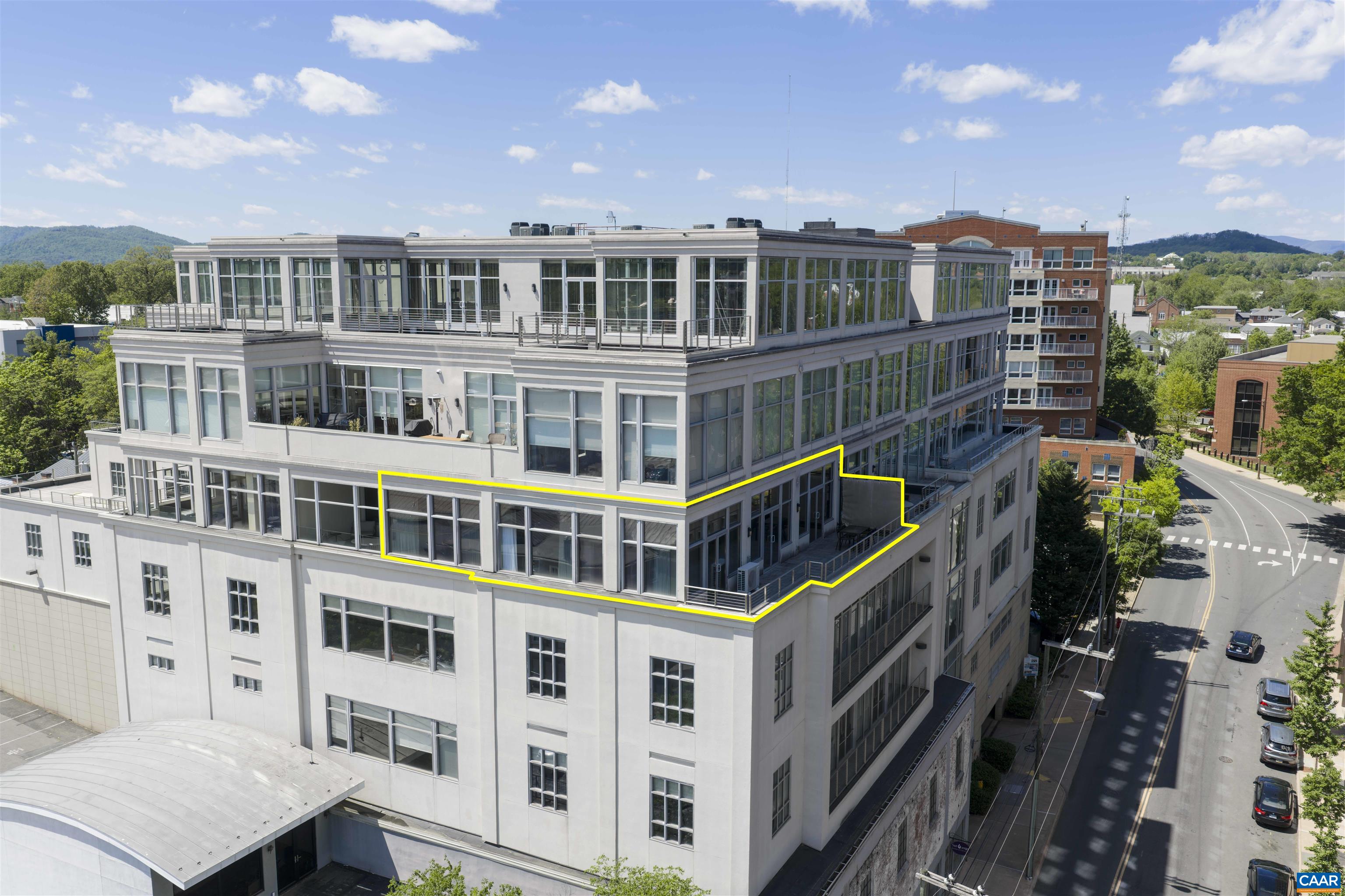 218 W WATER ST, CHARLOTTESVILLE, Virginia 22902, 2 Bedrooms Bedrooms, ,2 BathroomsBathrooms,Residential,218 W WATER ST,676162 MLS # 676162