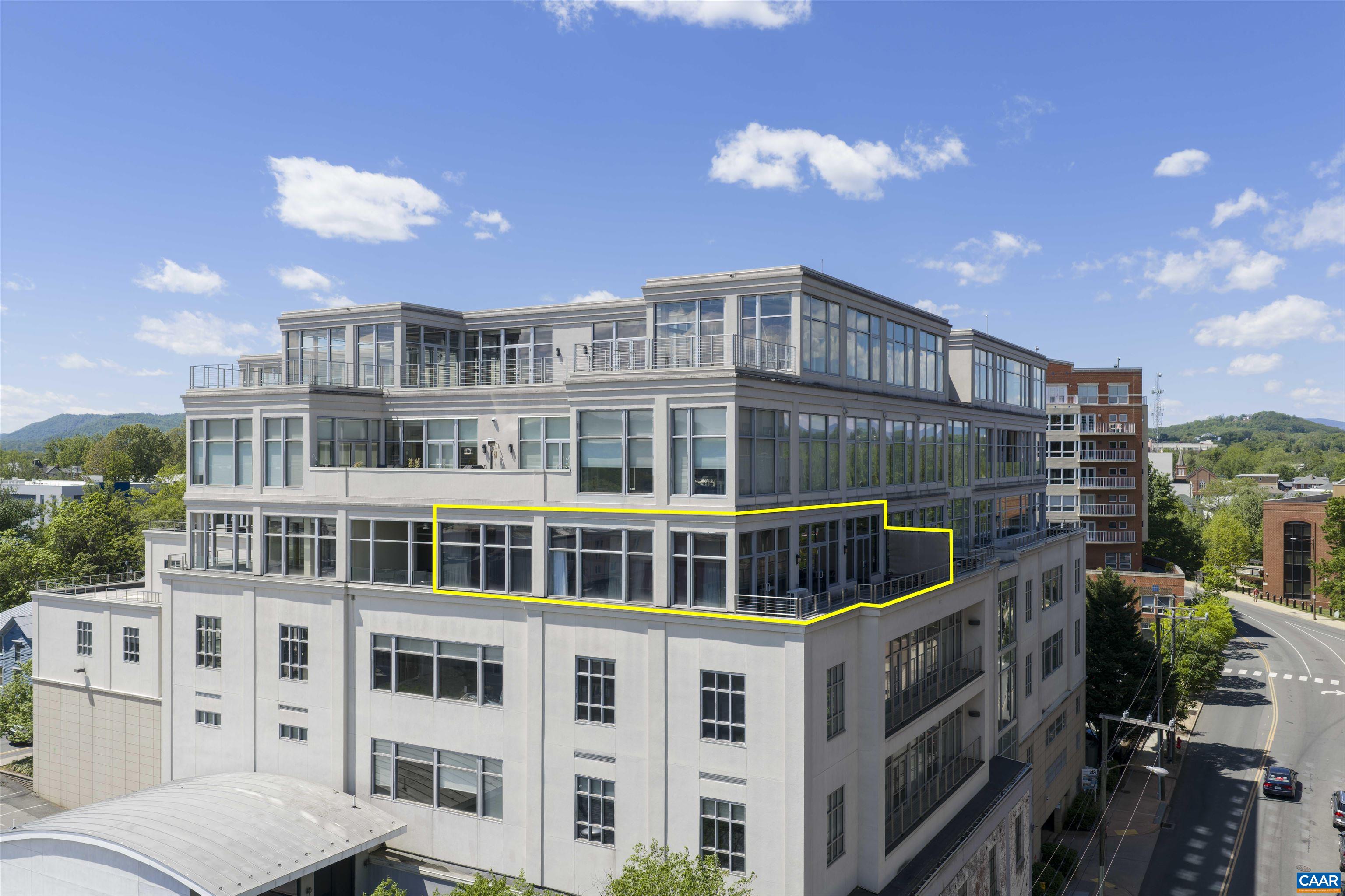 218 W WATER ST, CHARLOTTESVILLE, Virginia 22902, 2 Bedrooms Bedrooms, ,2 BathroomsBathrooms,Residential,218 W WATER ST,676162 MLS # 676162