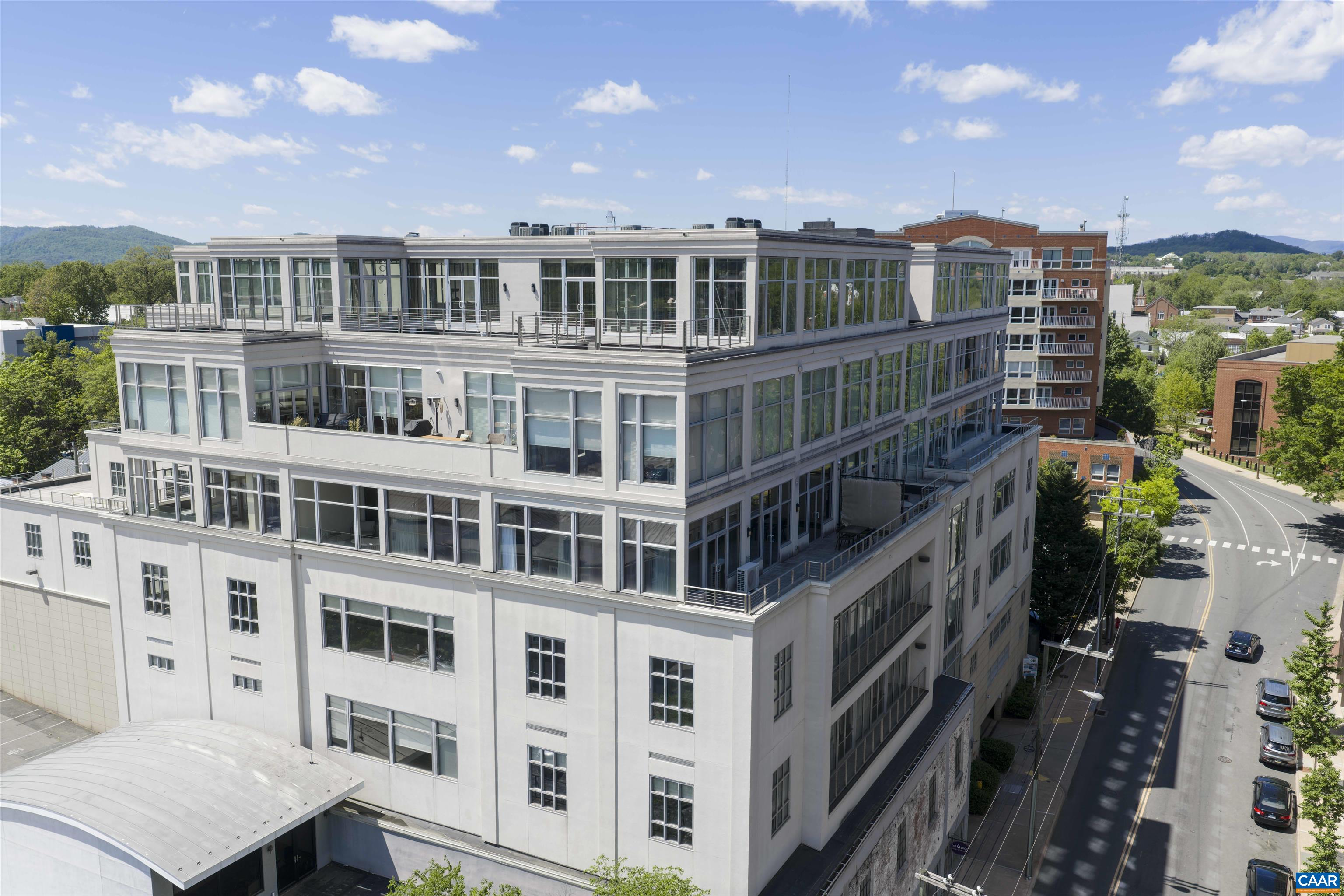 218 W WATER ST, CHARLOTTESVILLE, Virginia 22902, 2 Bedrooms Bedrooms, ,2 BathroomsBathrooms,Residential,218 W WATER ST,676162 MLS # 676162