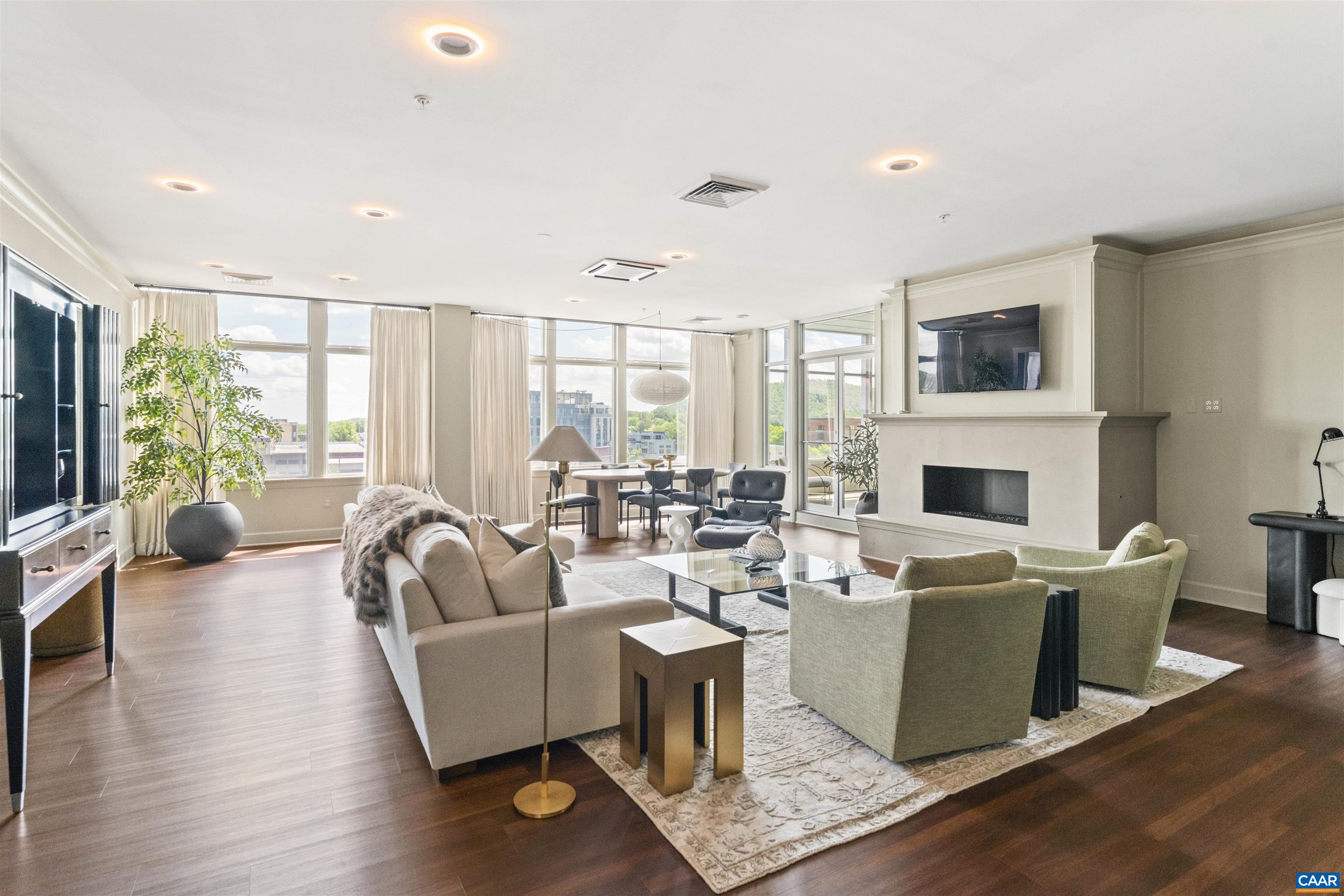 218 W WATER ST, CHARLOTTESVILLE, Virginia 22902, 2 Bedrooms Bedrooms, ,2 BathroomsBathrooms,Residential,218 W WATER ST,676162 MLS # 676162