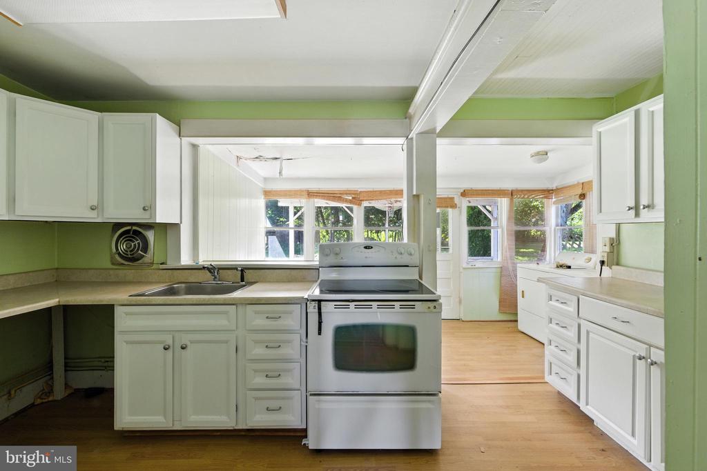 1819 US HIGHWAY 211 W, LURAY, Virginia 22835, 3 Bedrooms Bedrooms, ,2 BathroomsBathrooms,Residential,1819 US HIGHWAY 211 W,VAPA2005312 MLS # VAPA2005312