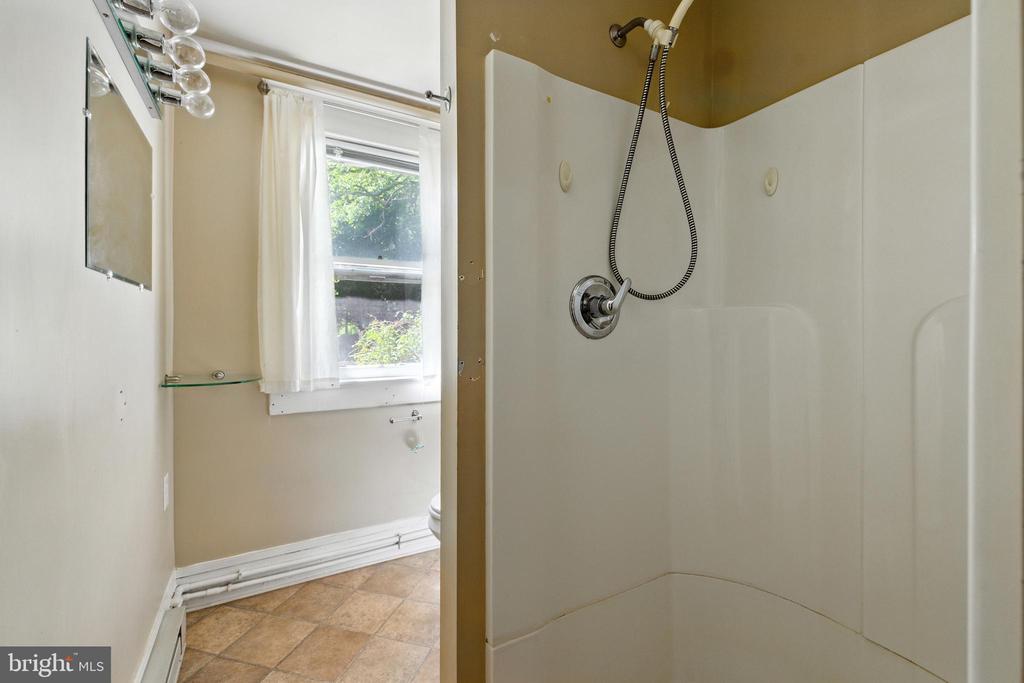 1819 US HIGHWAY 211 W, LURAY, Virginia 22835, 3 Bedrooms Bedrooms, ,2 BathroomsBathrooms,Residential,1819 US HIGHWAY 211 W,VAPA2005312 MLS # VAPA2005312