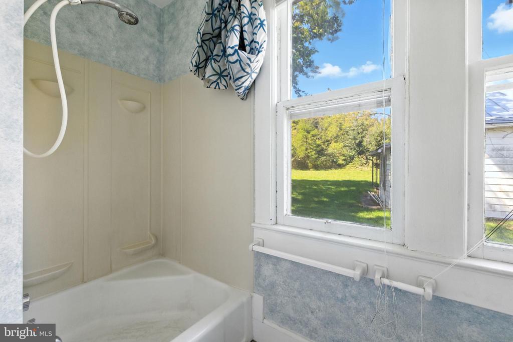 1819 US HIGHWAY 211 W, LURAY, Virginia 22835, 3 Bedrooms Bedrooms, ,2 BathroomsBathrooms,Residential,1819 US HIGHWAY 211 W,VAPA2005312 MLS # VAPA2005312