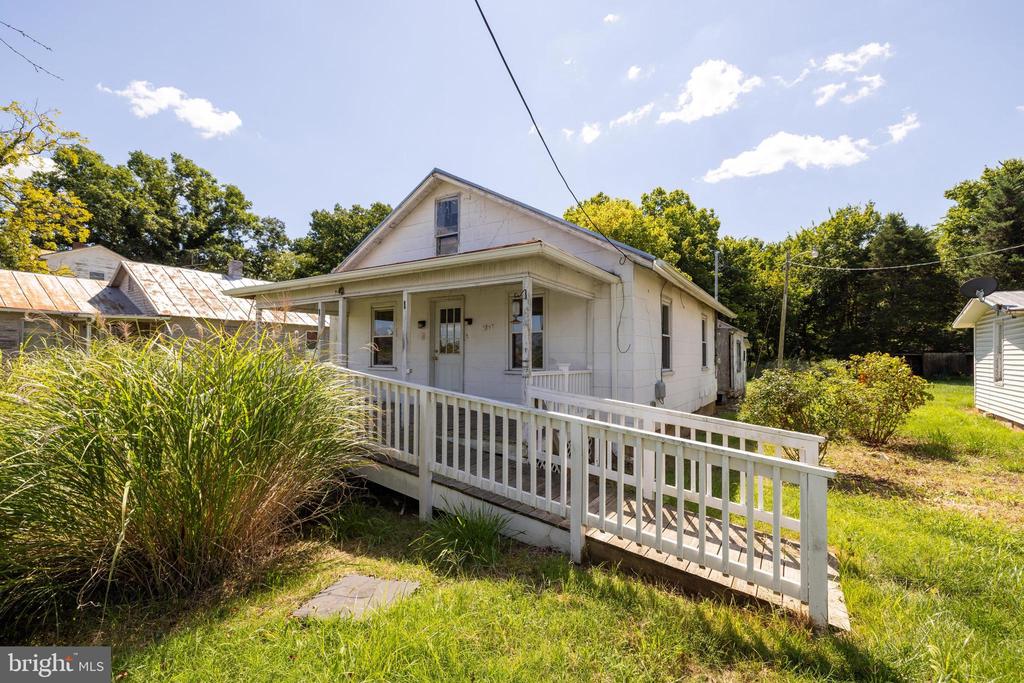 1819 US HIGHWAY 211 W, LURAY, Virginia 22835, 3 Bedrooms Bedrooms, ,2 BathroomsBathrooms,Residential,1819 US HIGHWAY 211 W,VAPA2005312 MLS # VAPA2005312