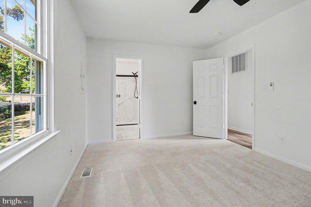 101 SPOTSLEE DR, SPOTSYLVANIA, Virginia 22551, 3 Bedrooms Bedrooms, ,2 BathroomsBathrooms,Residential,101 SPOTSLEE DR,VASP2040970 MLS # VASP2040970