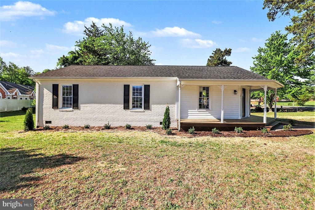 101 SPOTSLEE DR, SPOTSYLVANIA, Virginia 22551, 3 Bedrooms Bedrooms, ,2 BathroomsBathrooms,Residential,101 SPOTSLEE DR,VASP2040970 MLS # VASP2040970