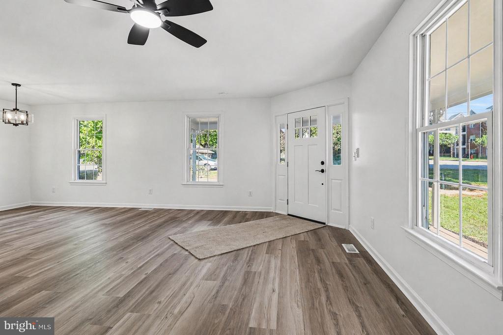 101 SPOTSLEE DR, SPOTSYLVANIA, Virginia 22551, 3 Bedrooms Bedrooms, ,2 BathroomsBathrooms,Residential,101 SPOTSLEE DR,VASP2040970 MLS # VASP2040970