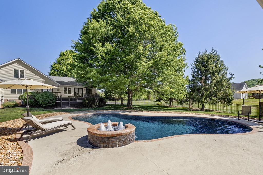 64 ROLLING GREEN LN, BRIGHTWOOD, Virginia 22715, 4 Bedrooms Bedrooms, ,3 BathroomsBathrooms,Residential,64 ROLLING GREEN LN,VAMA2002712 MLS # VAMA2002712