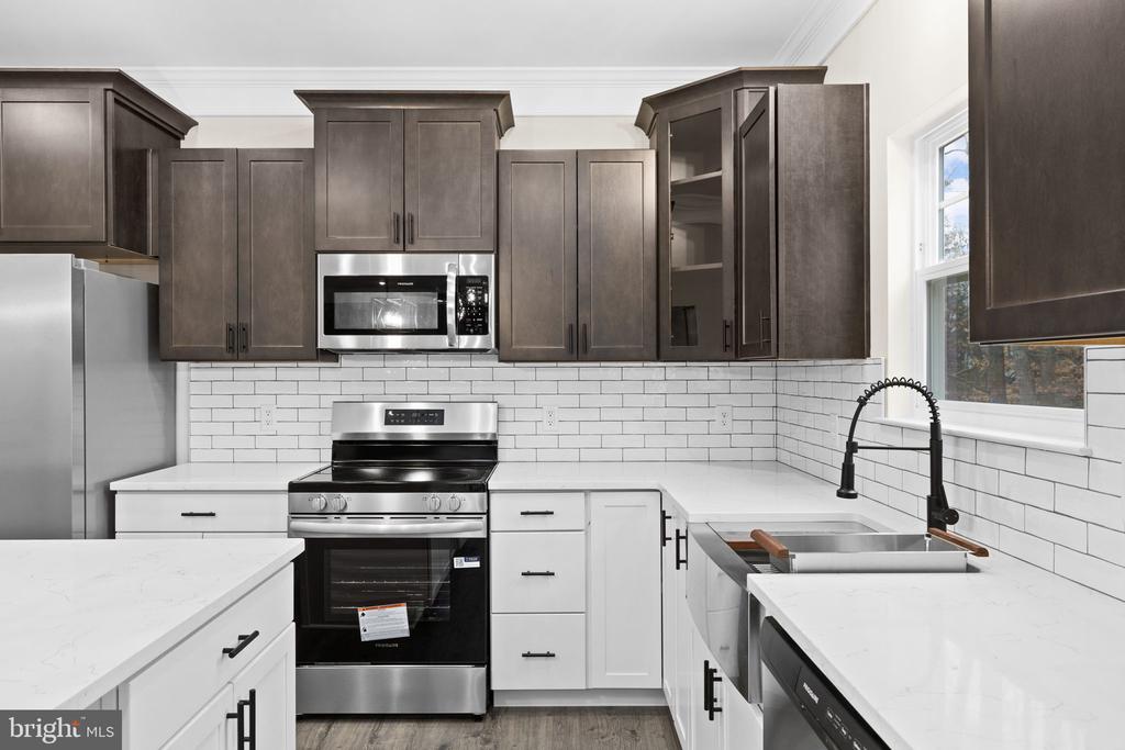 10912 THIEL CT, SPOTSYLVANIA, Virginia 22551, 4 Bedrooms Bedrooms, ,2 BathroomsBathrooms,Residential,10912 THIEL CT,VASP2041224 MLS # VASP2041224