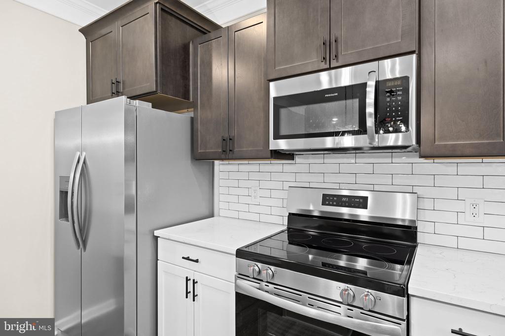 10912 THIEL CT, SPOTSYLVANIA, Virginia 22551, 4 Bedrooms Bedrooms, ,2 BathroomsBathrooms,Residential,10912 THIEL CT,VASP2041224 MLS # VASP2041224