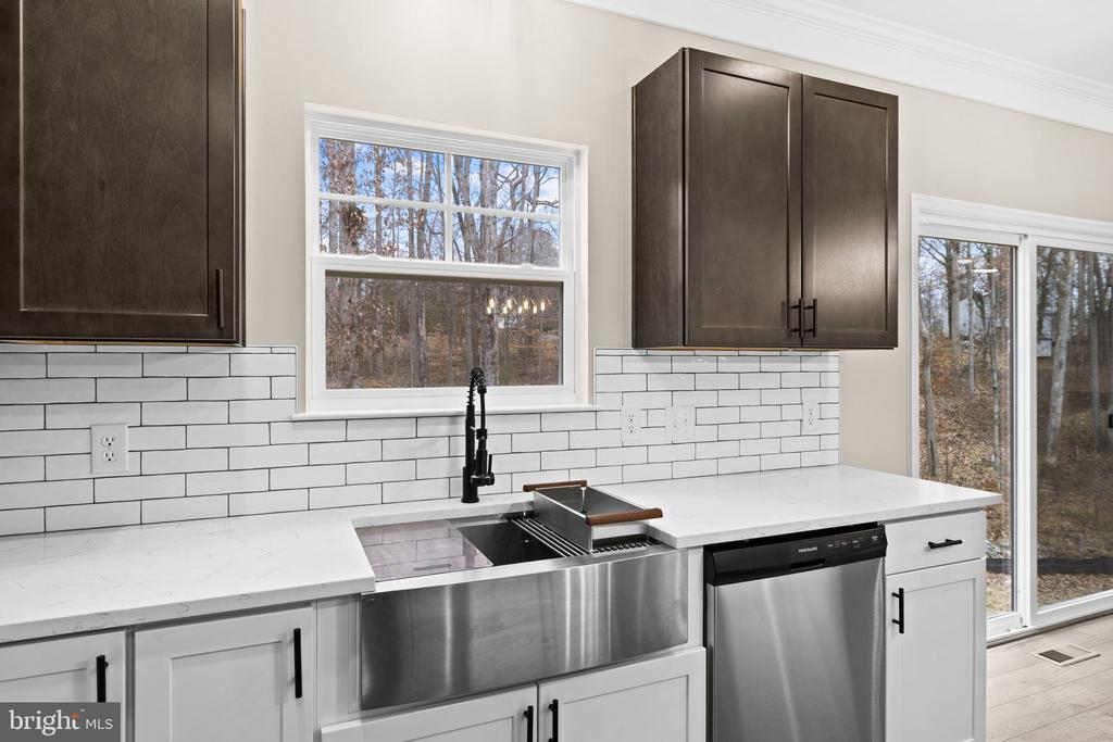 10912 THIEL CT, SPOTSYLVANIA, Virginia 22551, 4 Bedrooms Bedrooms, ,2 BathroomsBathrooms,Residential,10912 THIEL CT,VASP2041224 MLS # VASP2041224