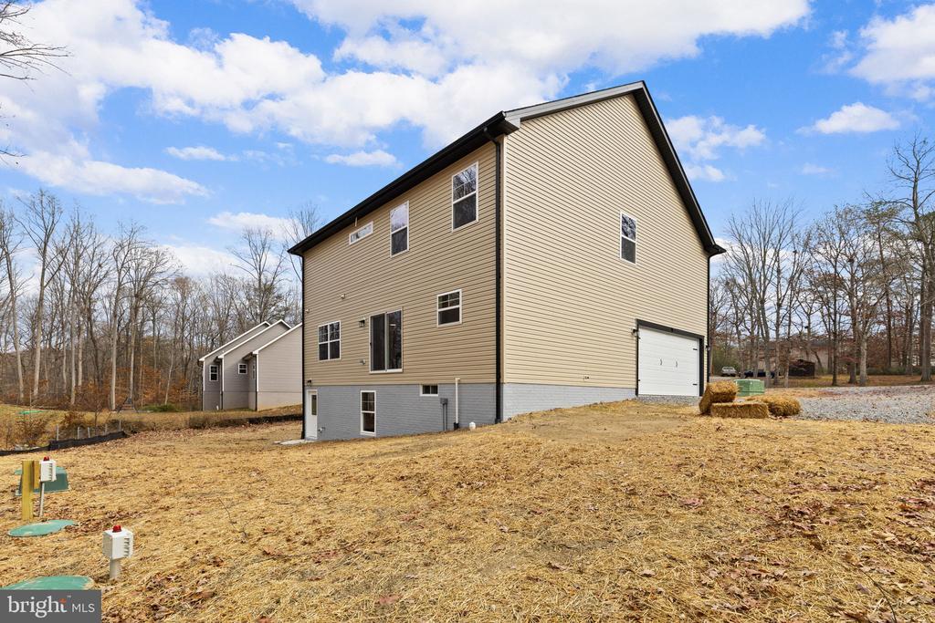 10912 THIEL CT, SPOTSYLVANIA, Virginia 22551, 4 Bedrooms Bedrooms, ,2 BathroomsBathrooms,Residential,10912 THIEL CT,VASP2041224 MLS # VASP2041224