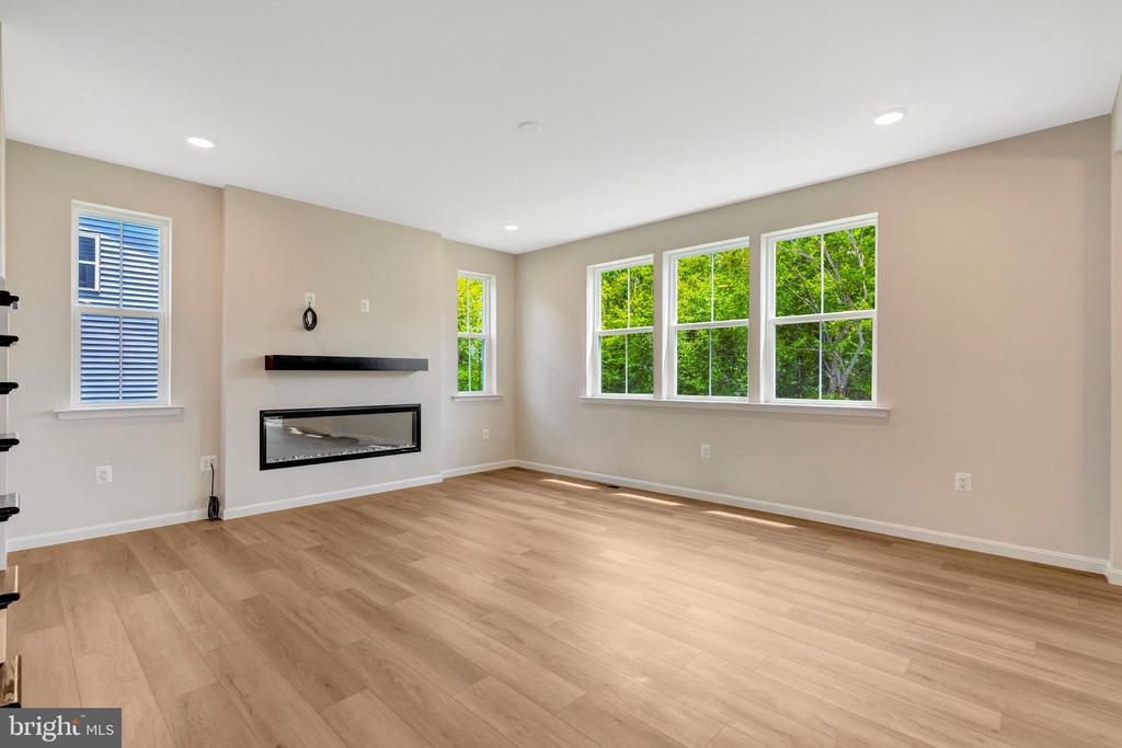 35602 PINE NEEDLE LN, LOCUST GROVE, Virginia 22508, 4 Bedrooms Bedrooms, ,2 BathroomsBathrooms,Residential,35602 PINE NEEDLE LN,VAOR2013940 MLS # VAOR2013940