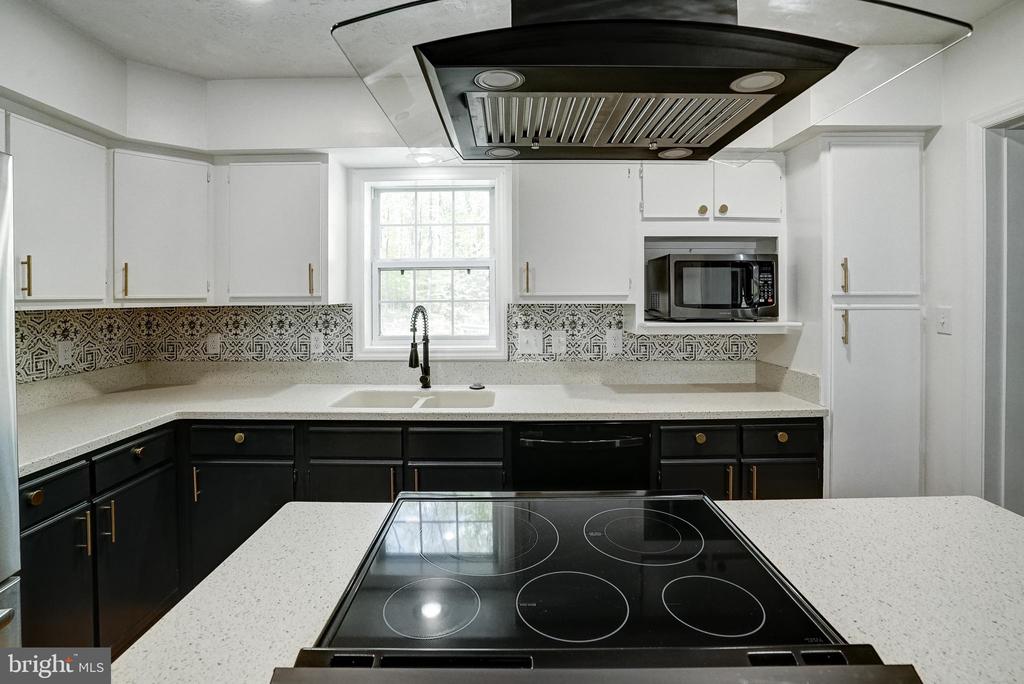 130 OAKLEIGH LN, BUMPASS, Virginia 23024, 4 Bedrooms Bedrooms, ,3 BathroomsBathrooms,Residential,130 OAKLEIGH LN,VALA2009688 MLS # VALA2009688