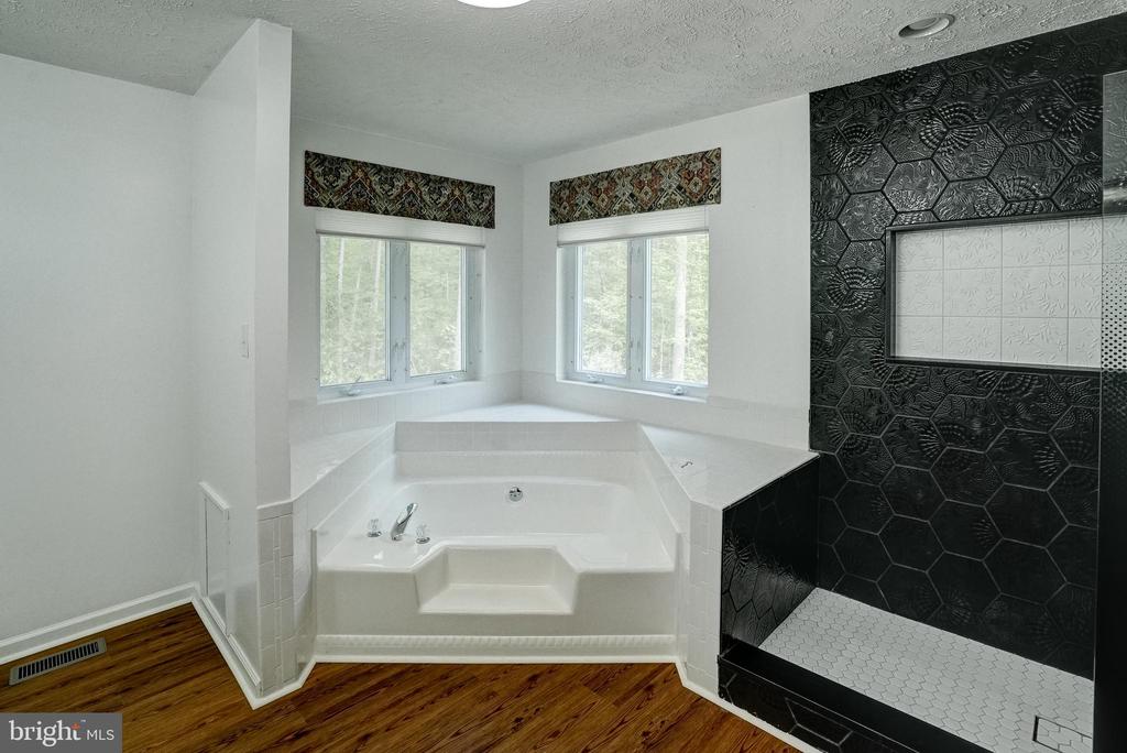 130 OAKLEIGH LN, BUMPASS, Virginia 23024, 4 Bedrooms Bedrooms, ,3 BathroomsBathrooms,Residential,130 OAKLEIGH LN,VALA2009688 MLS # VALA2009688