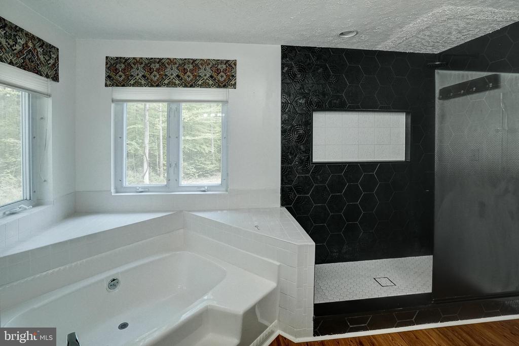 130 OAKLEIGH LN, BUMPASS, Virginia 23024, 4 Bedrooms Bedrooms, ,3 BathroomsBathrooms,Residential,130 OAKLEIGH LN,VALA2009688 MLS # VALA2009688