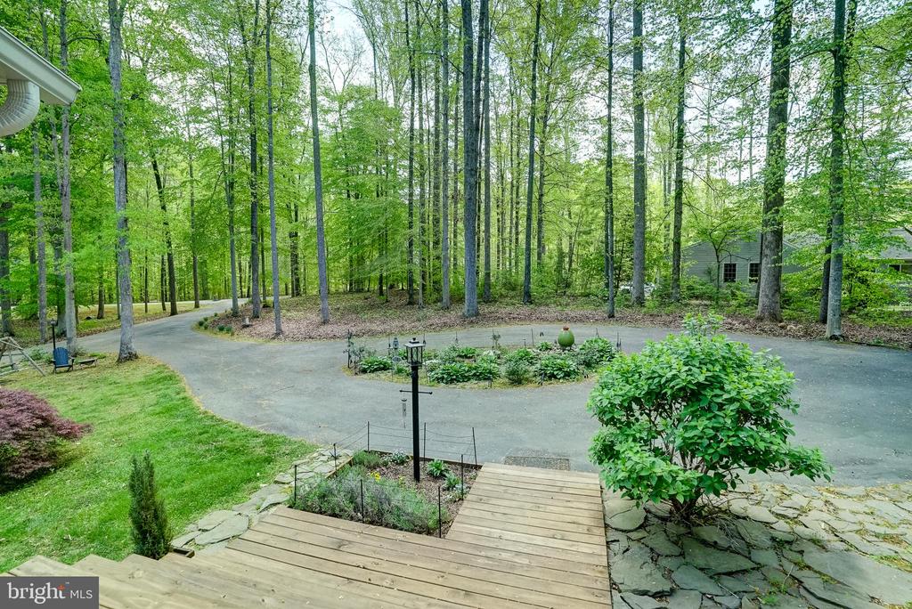 130 OAKLEIGH LN, BUMPASS, Virginia 23024, 4 Bedrooms Bedrooms, ,3 BathroomsBathrooms,Residential,130 OAKLEIGH LN,VALA2009688 MLS # VALA2009688