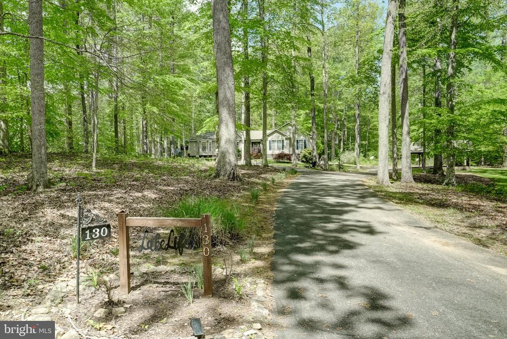 130 OAKLEIGH LN, BUMPASS, Virginia 23024, 4 Bedrooms Bedrooms, ,3 BathroomsBathrooms,Residential,130 OAKLEIGH LN,VALA2009688 MLS # VALA2009688