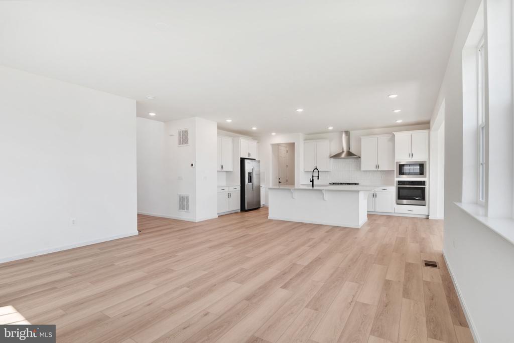 1916 SUNSET LN, CULPEPER, Virginia 22701, 4 Bedrooms Bedrooms, ,5 BathroomsBathrooms,Residential,1916 SUNSET LN,VACU2013382 MLS # VACU2013382