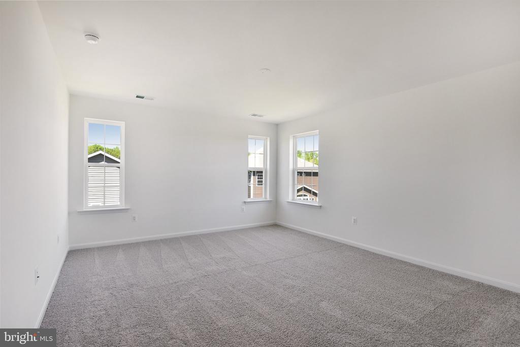 1916 SUNSET LN, CULPEPER, Virginia 22701, 4 Bedrooms Bedrooms, ,5 BathroomsBathrooms,Residential,1916 SUNSET LN,VACU2013382 MLS # VACU2013382