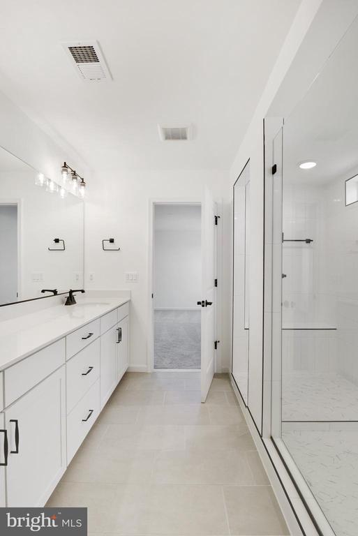 1916 SUNSET LN, CULPEPER, Virginia 22701, 4 Bedrooms Bedrooms, ,5 BathroomsBathrooms,Residential,1916 SUNSET LN,VACU2013382 MLS # VACU2013382