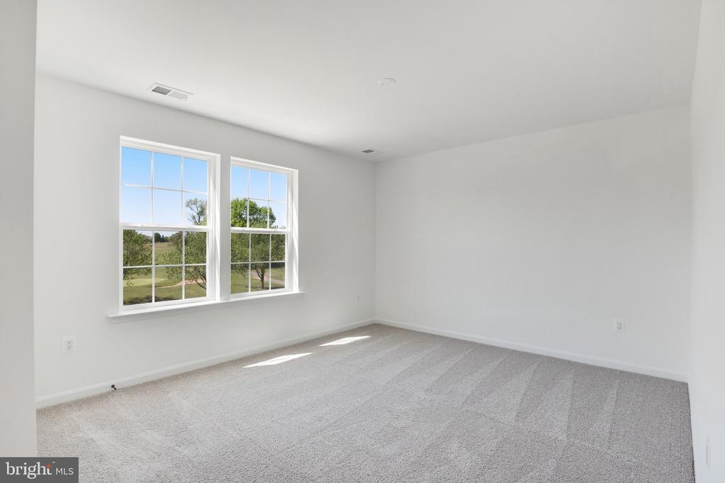 1916 SUNSET LN, CULPEPER, Virginia 22701, 4 Bedrooms Bedrooms, ,5 BathroomsBathrooms,Residential,1916 SUNSET LN,VACU2013382 MLS # VACU2013382