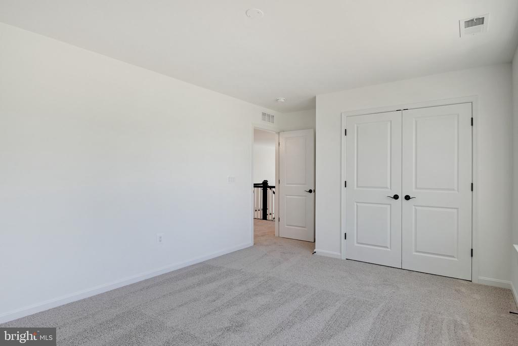 1916 SUNSET LN, CULPEPER, Virginia 22701, 4 Bedrooms Bedrooms, ,5 BathroomsBathrooms,Residential,1916 SUNSET LN,VACU2013382 MLS # VACU2013382