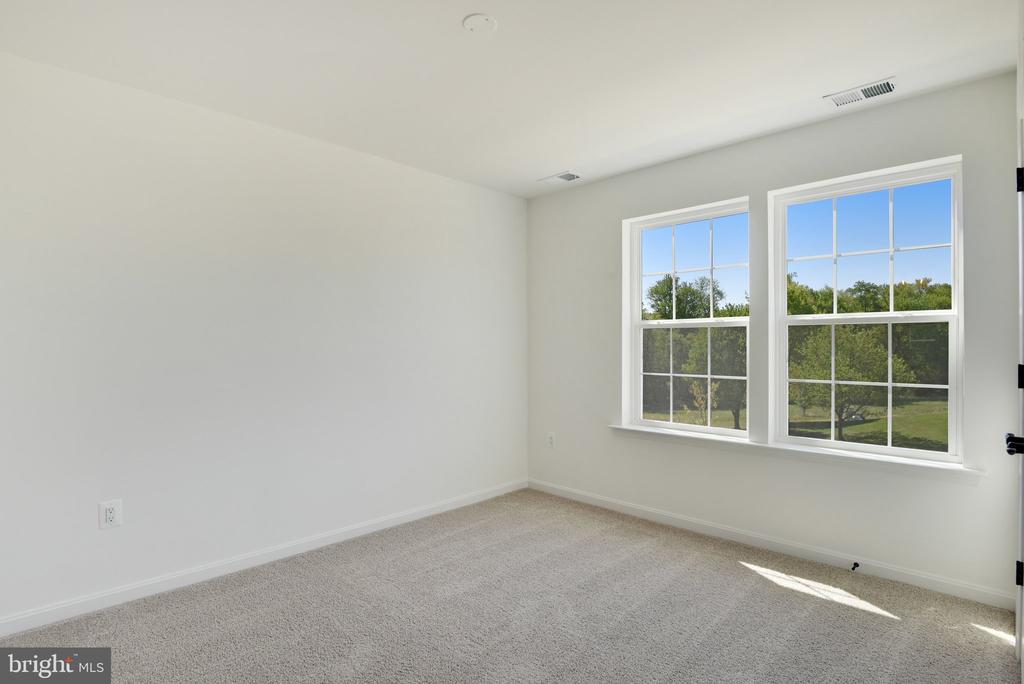 1916 SUNSET LN, CULPEPER, Virginia 22701, 4 Bedrooms Bedrooms, ,5 BathroomsBathrooms,Residential,1916 SUNSET LN,VACU2013382 MLS # VACU2013382