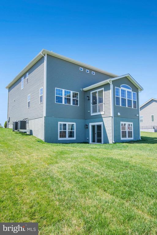 1916 SUNSET LN, CULPEPER, Virginia 22701, 4 Bedrooms Bedrooms, ,5 BathroomsBathrooms,Residential,1916 SUNSET LN,VACU2013382 MLS # VACU2013382