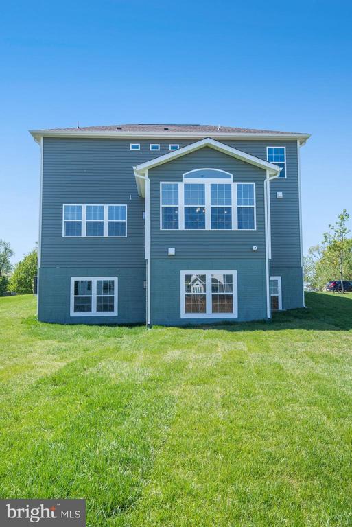 1916 SUNSET LN, CULPEPER, Virginia 22701, 4 Bedrooms Bedrooms, ,5 BathroomsBathrooms,Residential,1916 SUNSET LN,VACU2013382 MLS # VACU2013382