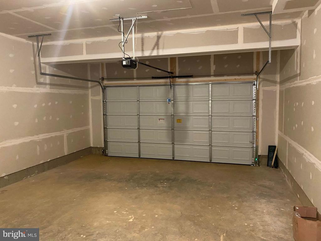 1916 SUNSET LN, CULPEPER, Virginia 22701, 4 Bedrooms Bedrooms, ,5 BathroomsBathrooms,Residential,1916 SUNSET LN,VACU2013382 MLS # VACU2013382