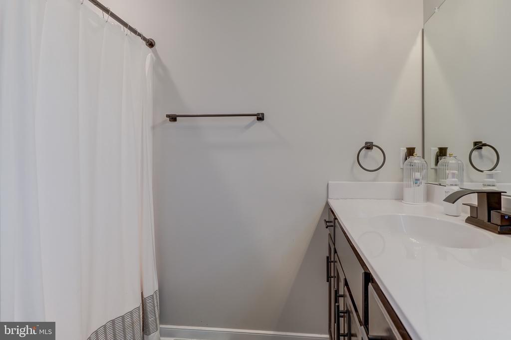 126 RIVA WAY, PALMYRA, Virginia 22963, 4 Bedrooms Bedrooms, ,3 BathroomsBathrooms,Residential,126 RIVA WAY,VAFN2000674 MLS # VAFN2000674