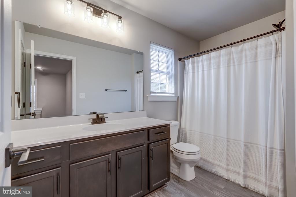 126 RIVA WAY, PALMYRA, Virginia 22963, 4 Bedrooms Bedrooms, ,3 BathroomsBathrooms,Residential,126 RIVA WAY,VAFN2000674 MLS # VAFN2000674