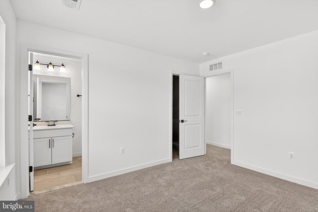 2012 DIVOT DR, CULPEPER, Virginia 22701, 4 Bedrooms Bedrooms, ,4 BathroomsBathrooms,Residential,2012 DIVOT DR,VACU2013390 MLS # VACU2013390