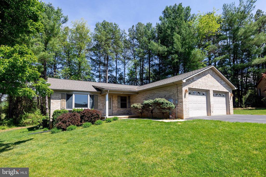 7 BLUE RIDGE CT, LURAY, Virginia 22835, 3 Bedrooms Bedrooms, ,2 BathroomsBathrooms,Residential,7 BLUE RIDGE CT,VAPA2006236 MLS # VAPA2006236