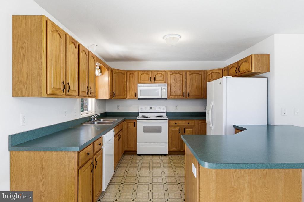 7 BLUE RIDGE CT, LURAY, Virginia 22835, 3 Bedrooms Bedrooms, ,2 BathroomsBathrooms,Residential,7 BLUE RIDGE CT,VAPA2006236 MLS # VAPA2006236