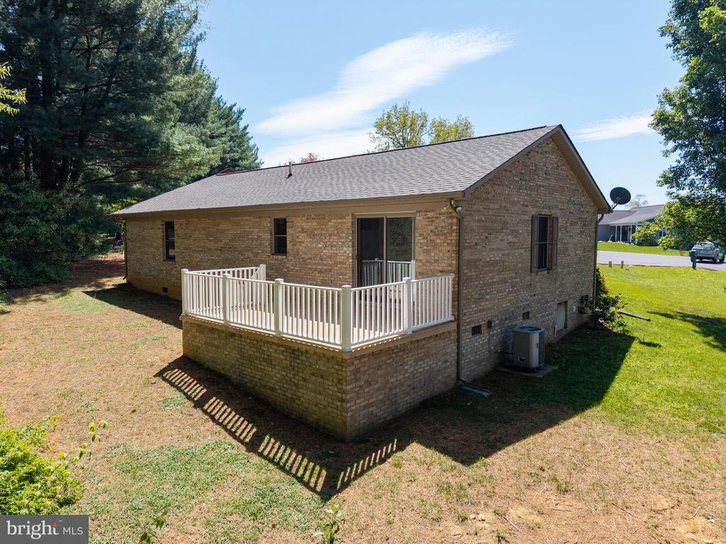 7 BLUE RIDGE CT, LURAY, Virginia 22835, 3 Bedrooms Bedrooms, ,2 BathroomsBathrooms,Residential,7 BLUE RIDGE CT,VAPA2006236 MLS # VAPA2006236