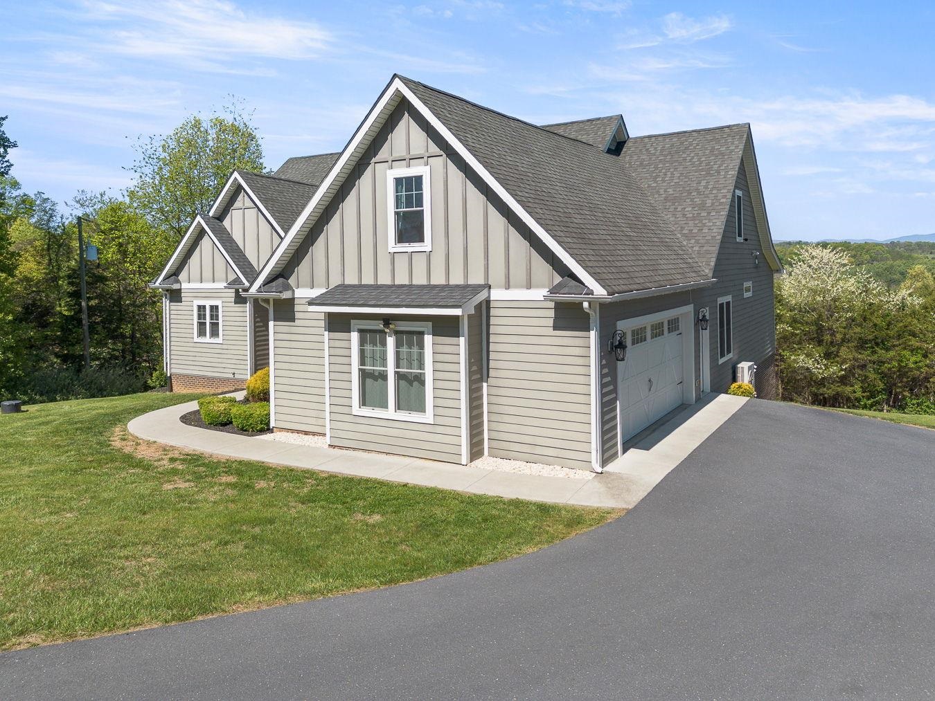 65 WAKEFIELD DR, VERONA, Virginia 24482, 3 Bedrooms Bedrooms, ,2 BathroomsBathrooms,Residential,65 WAKEFIELD DR,675951 MLS # 675951